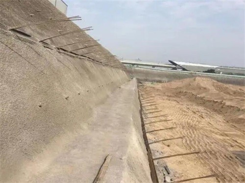 普宁河道边坡加固